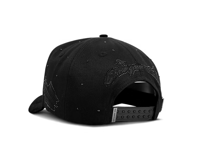 Gorra The World Is Yours (Crystals)