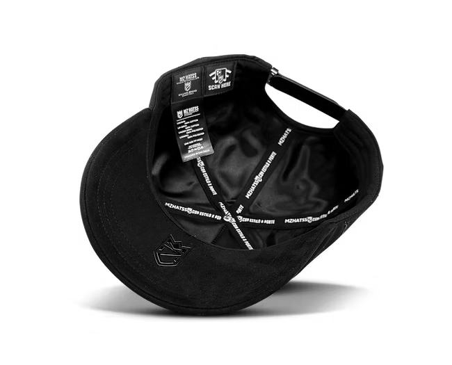 Gorra The World Is Yours (Crystals)